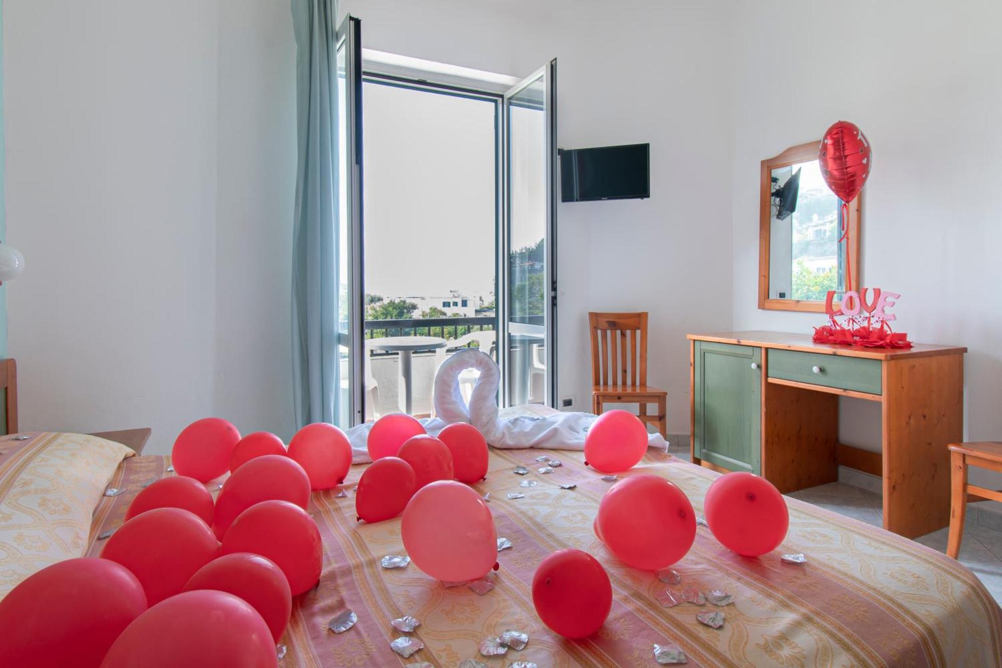 Victoria Park Resort Ischia Bagian luar foto