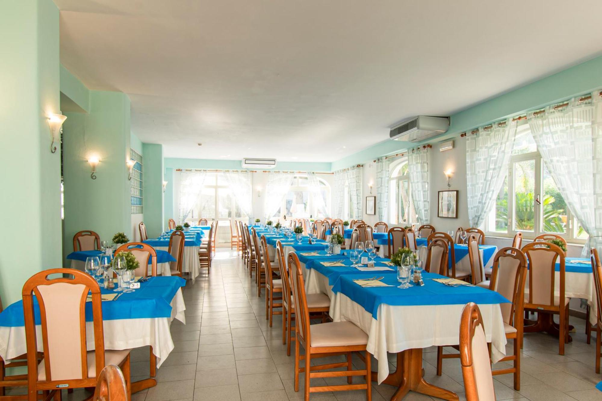 Victoria Park Resort Ischia Bagian luar foto