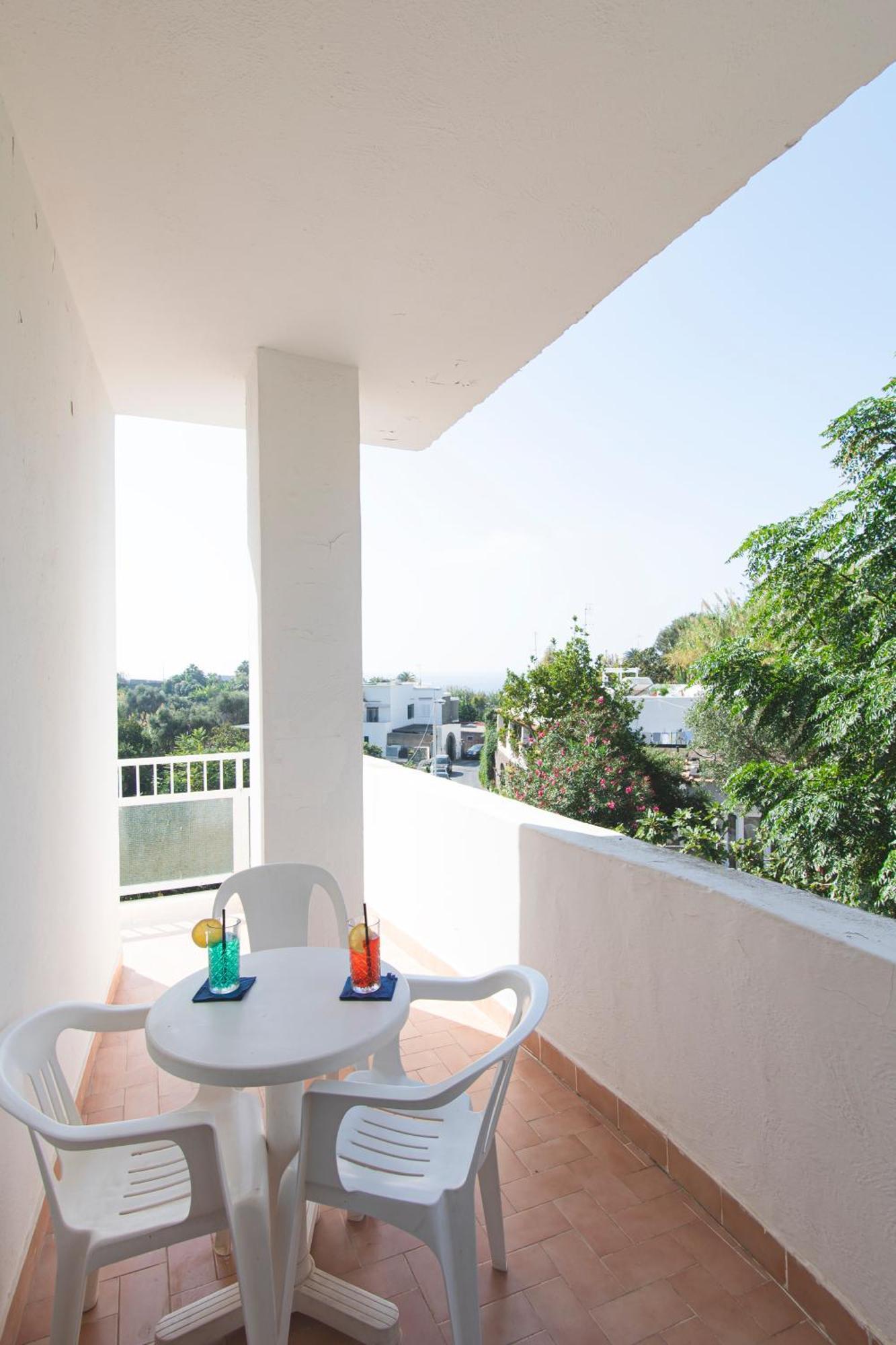 Victoria Park Resort Ischia Bagian luar foto
