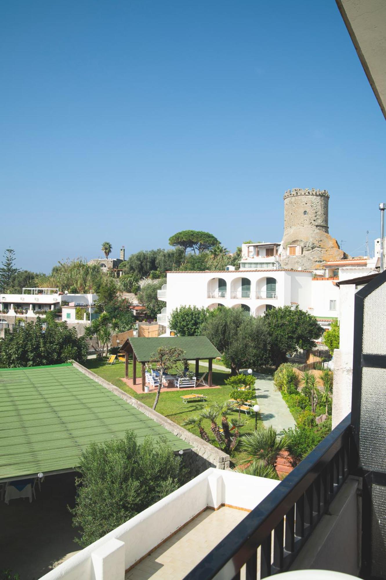Victoria Park Resort Ischia Bagian luar foto
