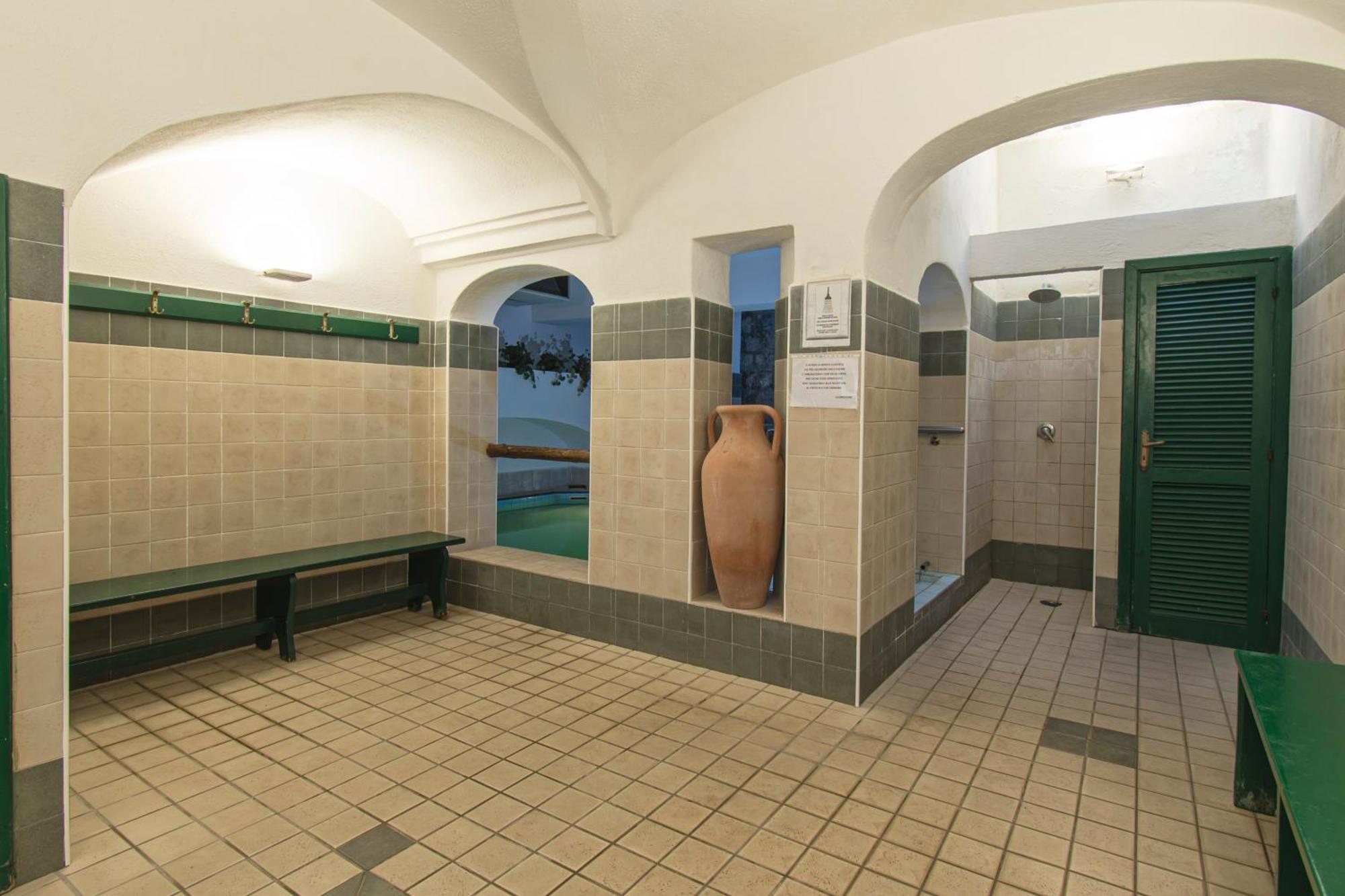 Victoria Park Resort Ischia Bagian luar foto