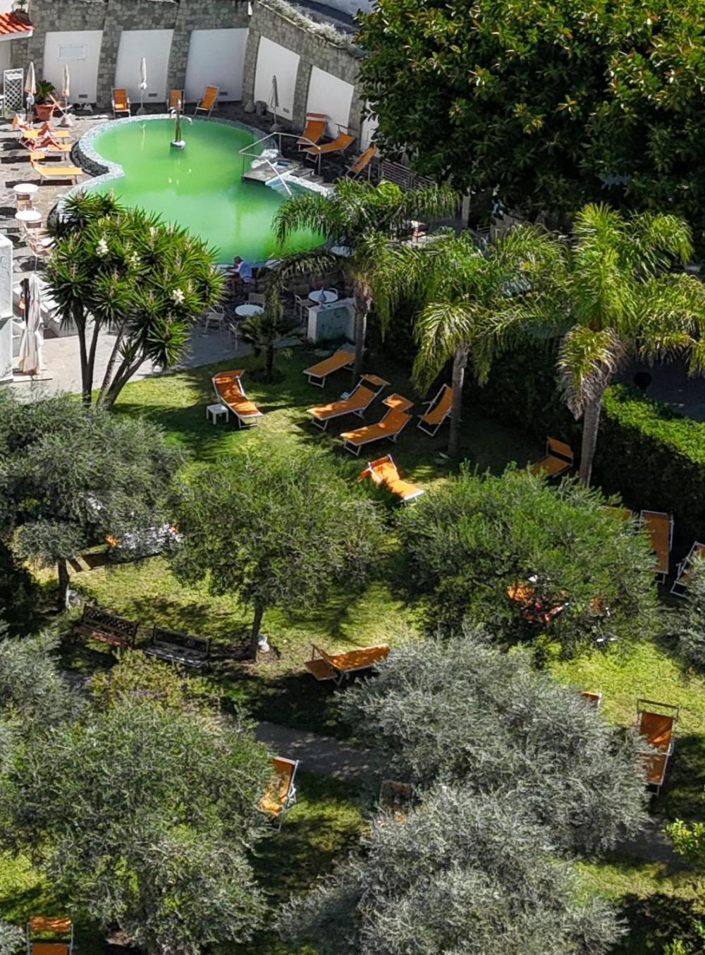 Victoria Park Resort Ischia Bagian luar foto