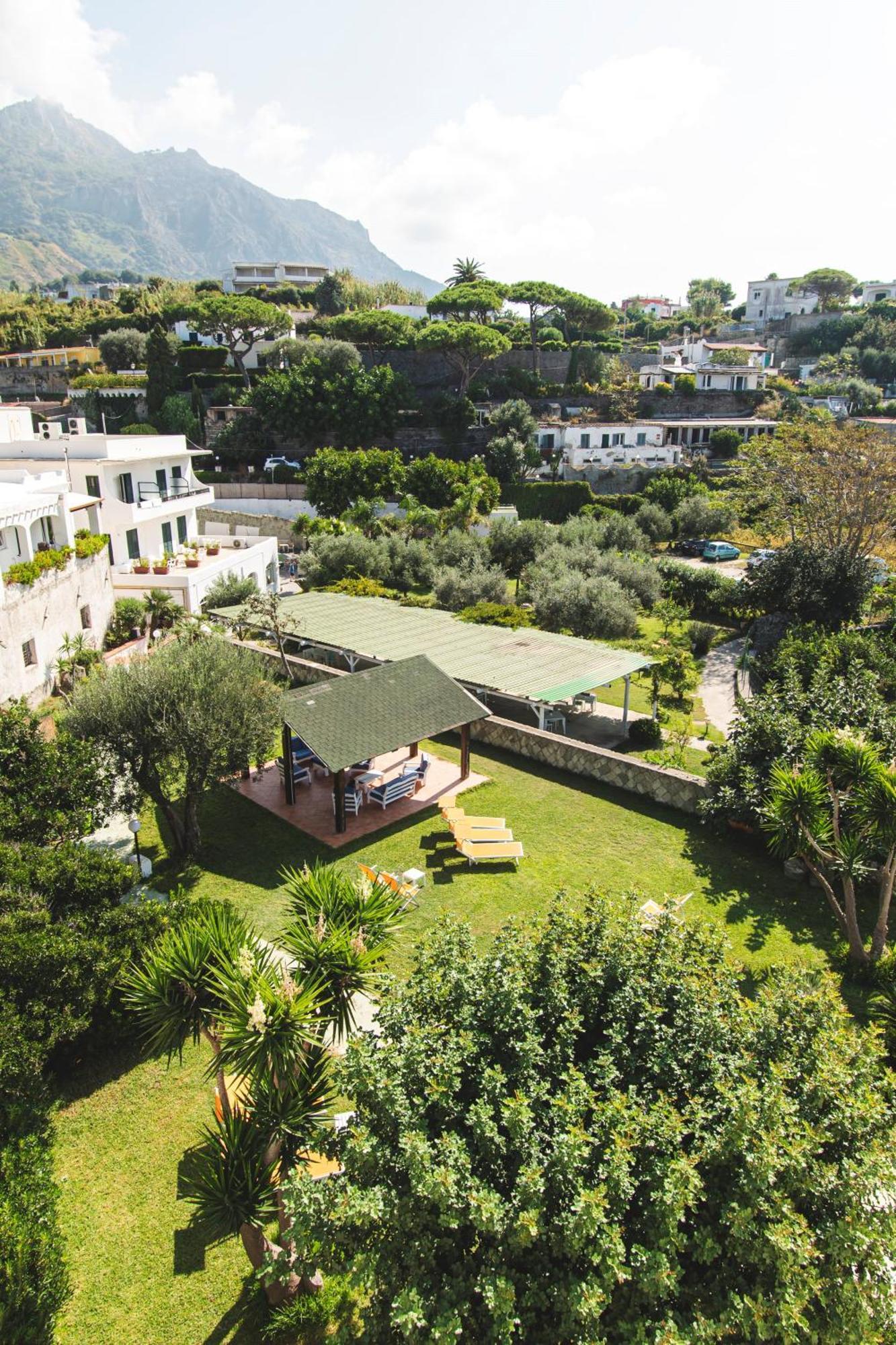 Victoria Park Resort Ischia Bagian luar foto